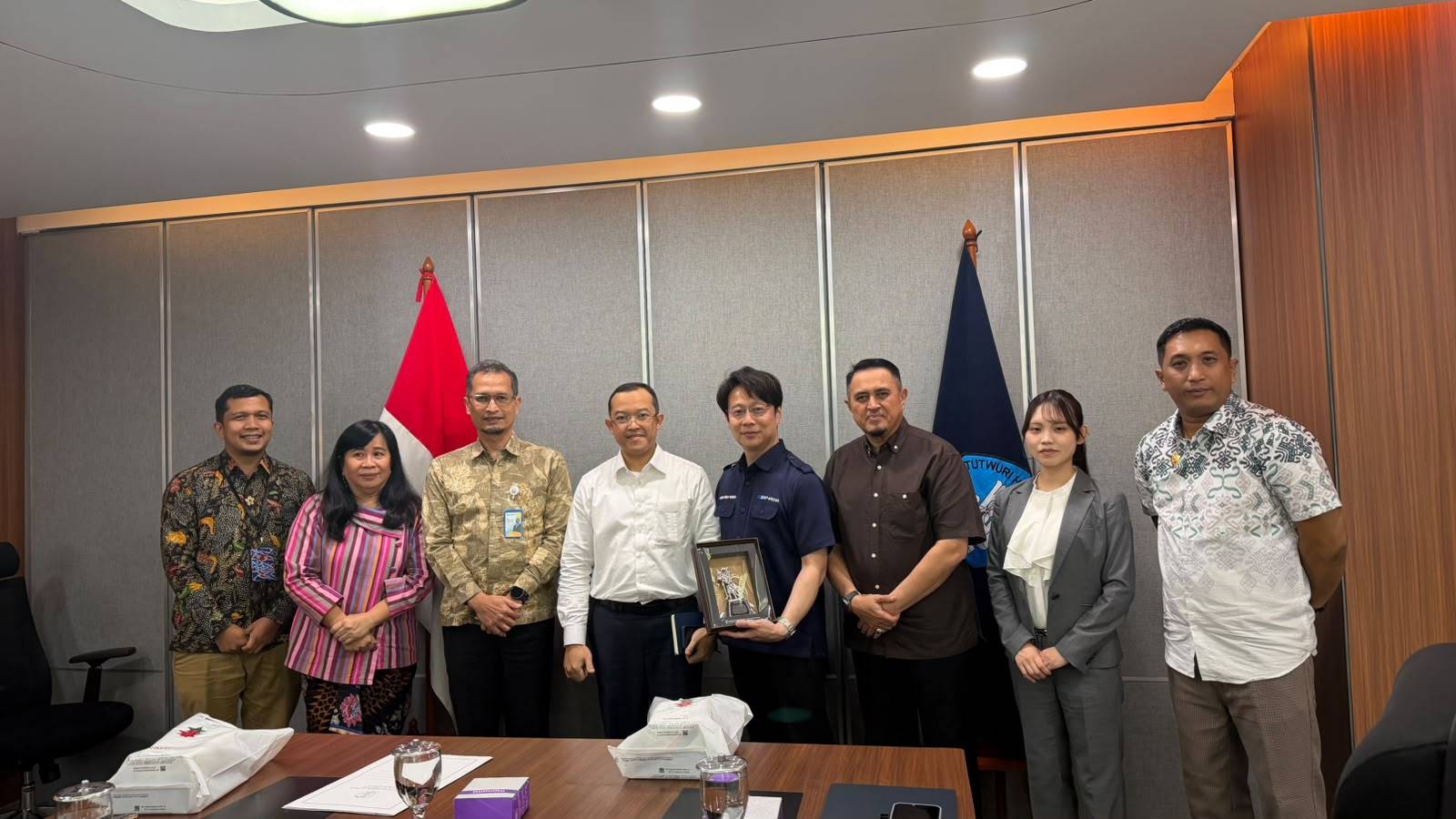 インドネシア事務長官と面談1.jpg